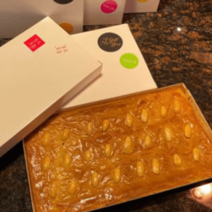 Kartonnen bakvorm post brievenbus